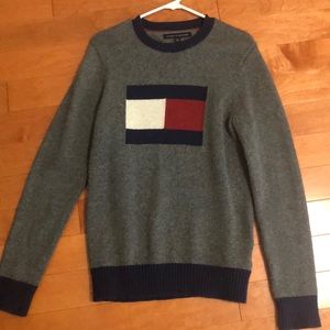 Tommy Hilfiger sweater